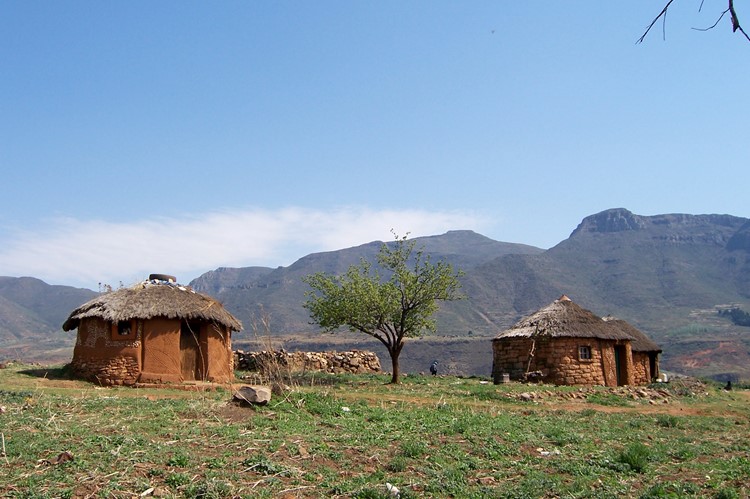 Traditionele hutten in Lesotho - Zuid-Afrika